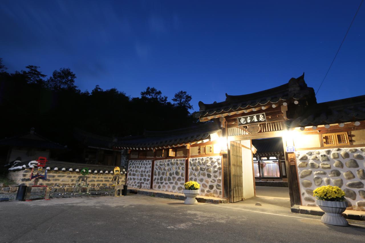 Yeongcheon Gwiae Traditional House מראה חיצוני תמונה