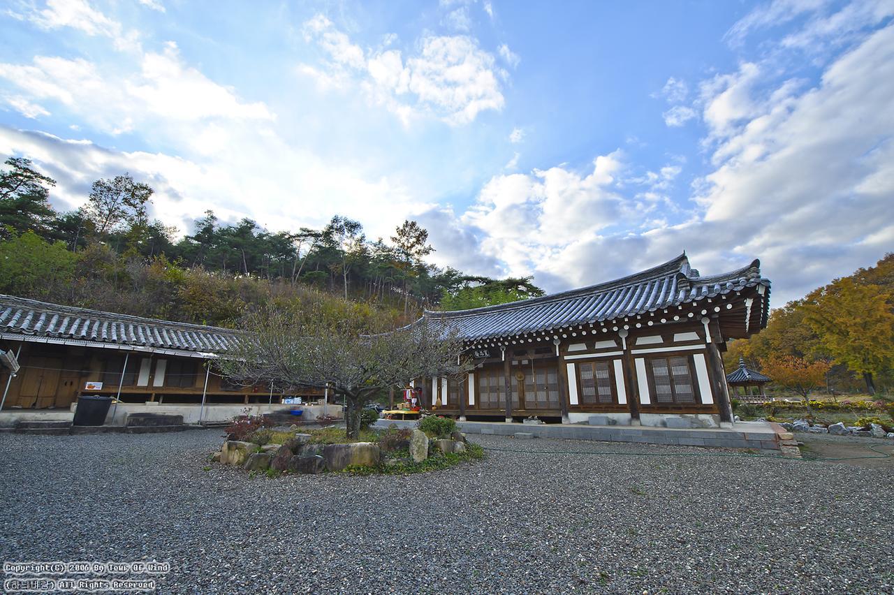Yeongcheon Gwiae Traditional House מראה חיצוני תמונה